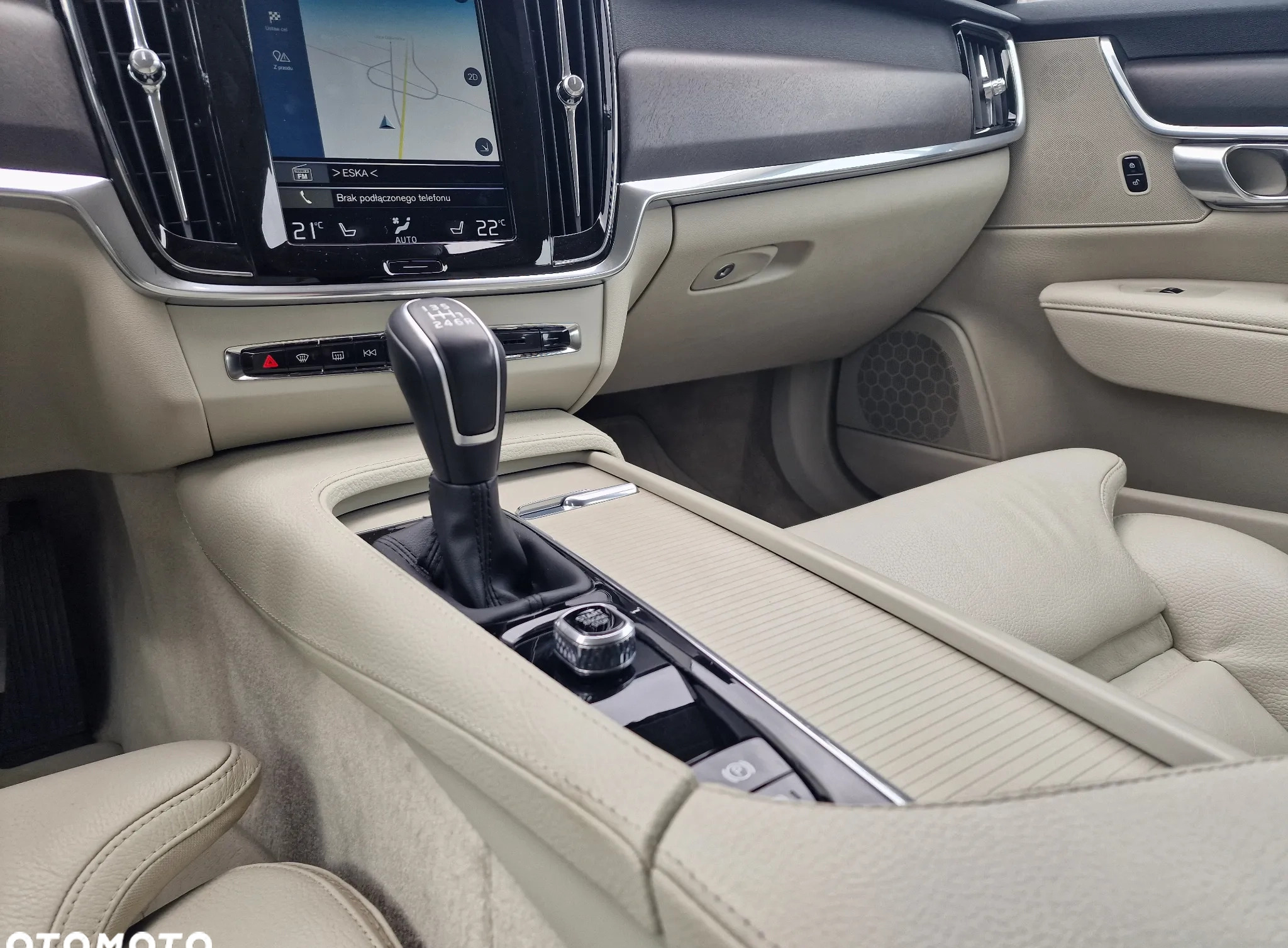 Volvo V90 Cross Country cena 84900 przebieg: 375480, rok produkcji 2017 z Ryki małe 497